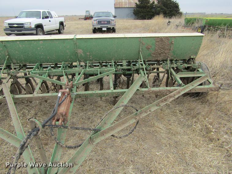 image for item DE6699 John Deere grain drill