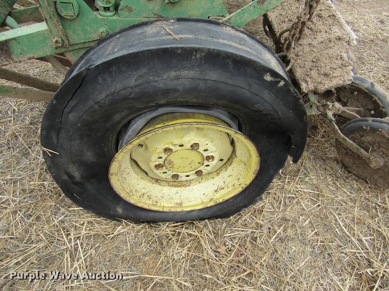 image for item DE6699 John Deere grain drill