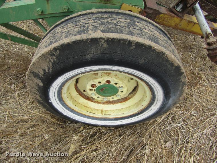 image for item DE6699 John Deere grain drill