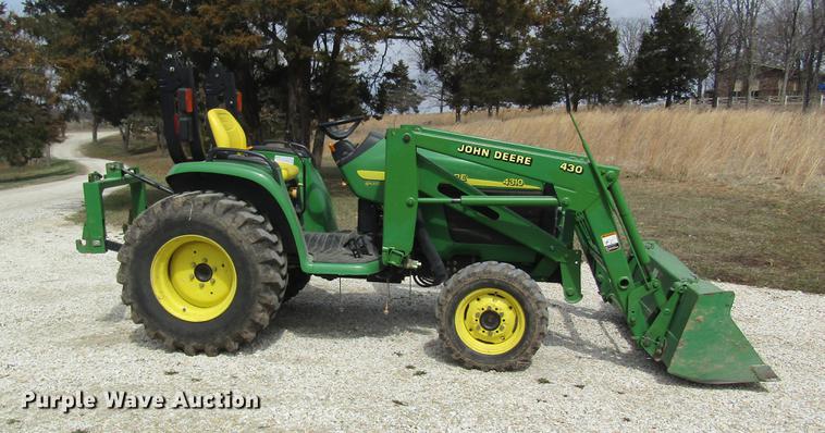 image for item DF9487 2004 John Deere 4310 tractor