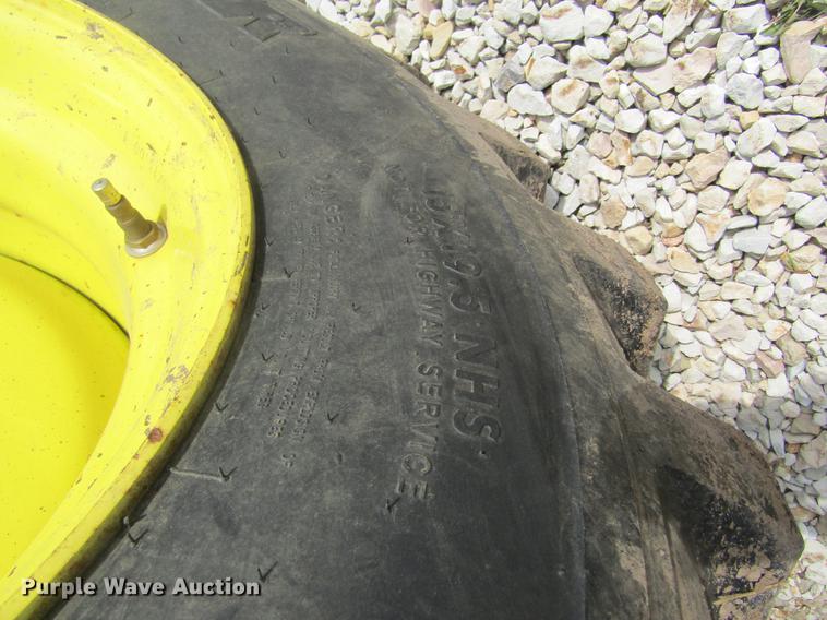 image for item DF9487 2004 John Deere 4310 tractor