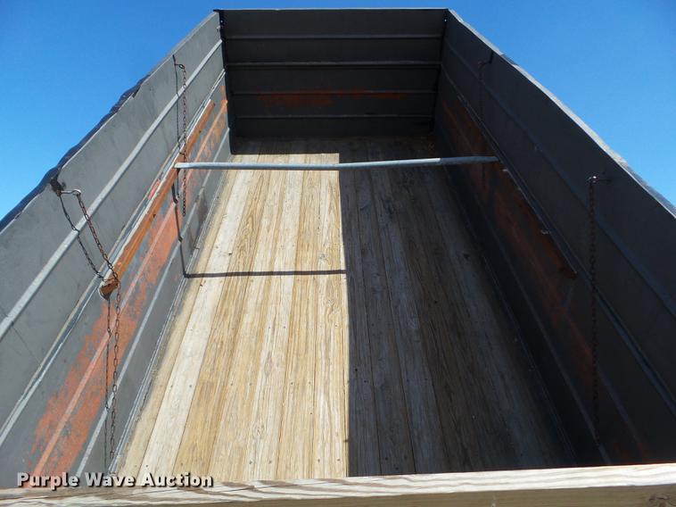 image for item DZ9280 2010 Special Construction grain trailer