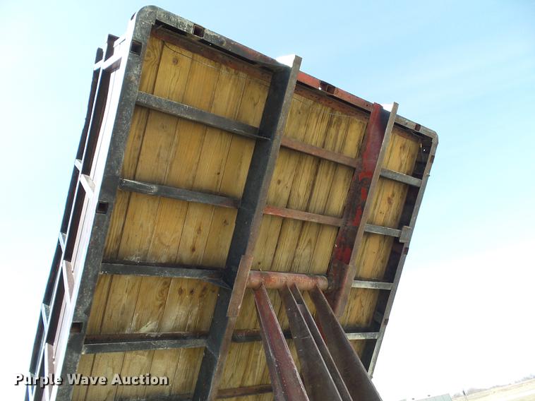 image for item DZ9280 2010 Special Construction grain trailer