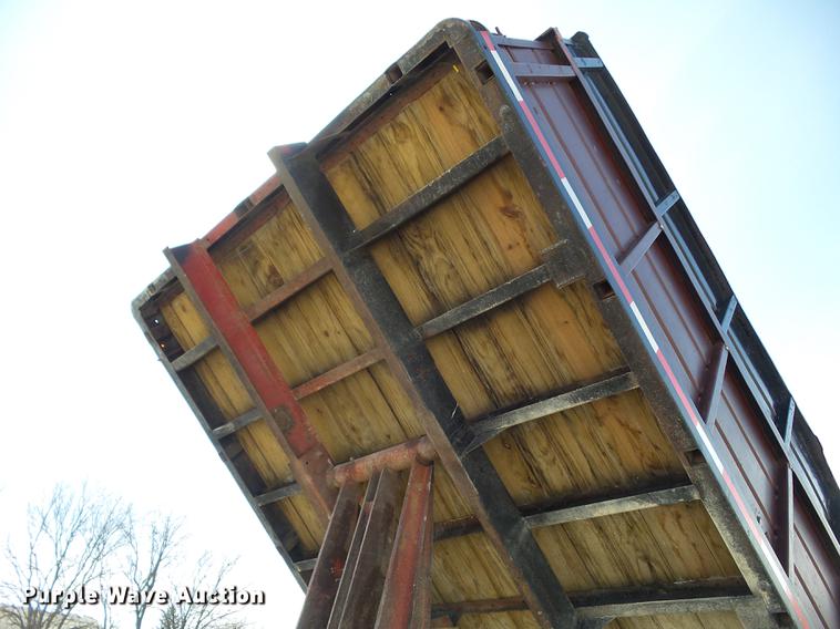 image for item DZ9280 2010 Special Construction grain trailer