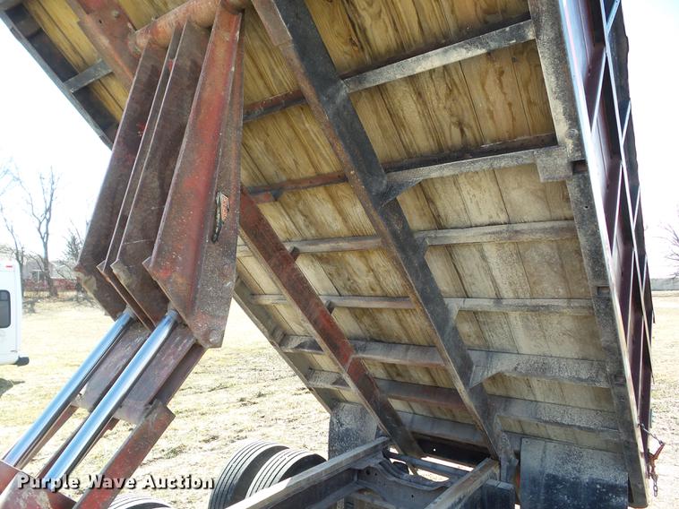 image for item DZ9280 2010 Special Construction grain trailer