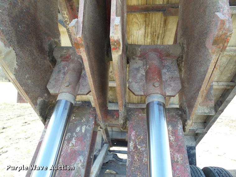 image for item DZ9280 2010 Special Construction grain trailer