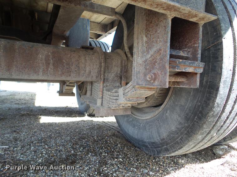 image for item DZ9280 2010 Special Construction grain trailer