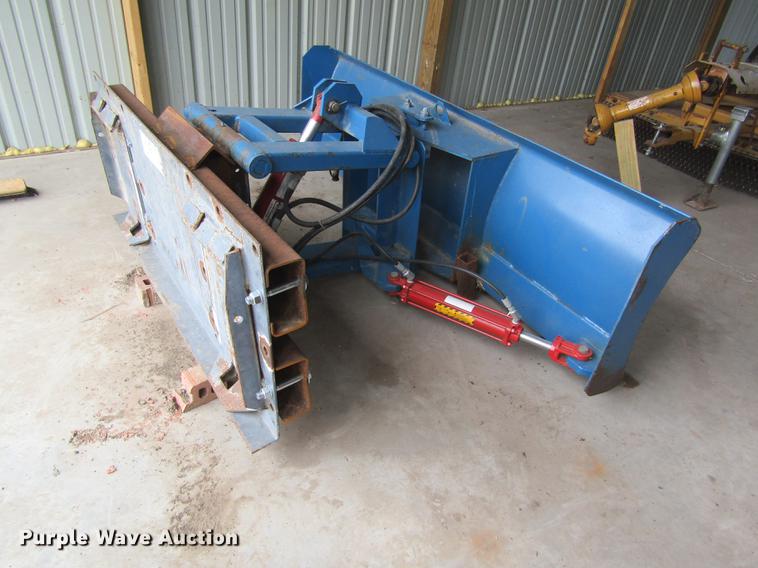 image for item EI9313 Ford skid steer blade