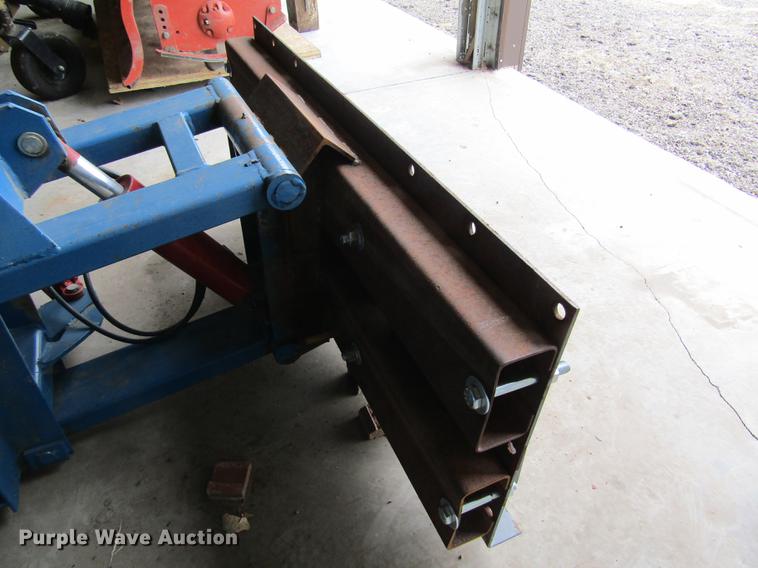 image for item EI9313 Ford skid steer blade