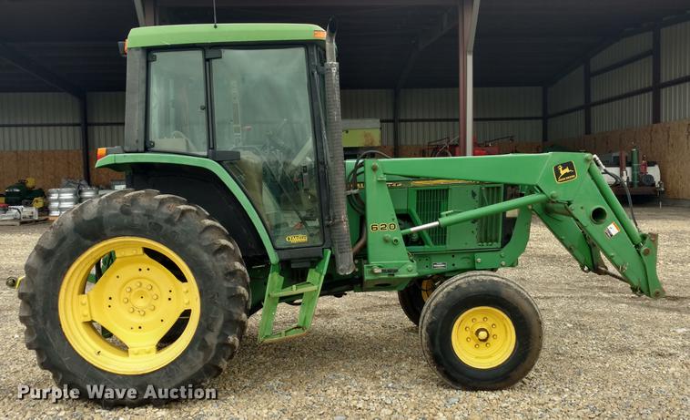 image for item EJ9524 1997 John Deere 6200 tractor