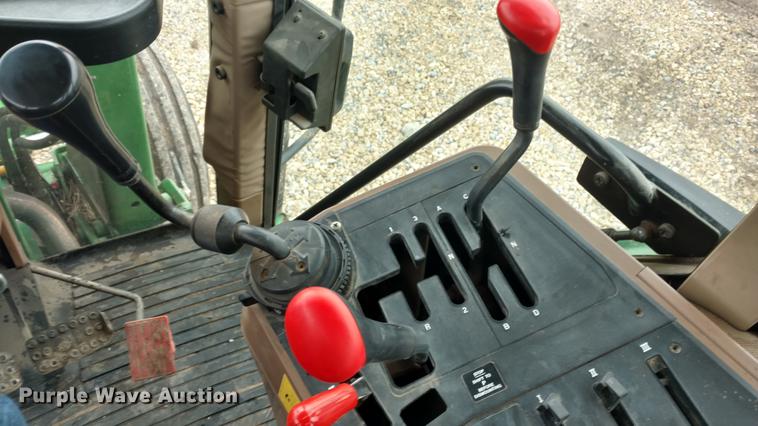 image for item EJ9524 1997 John Deere 6200 tractor