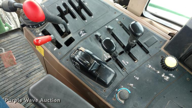 image for item EJ9524 1997 John Deere 6200 tractor