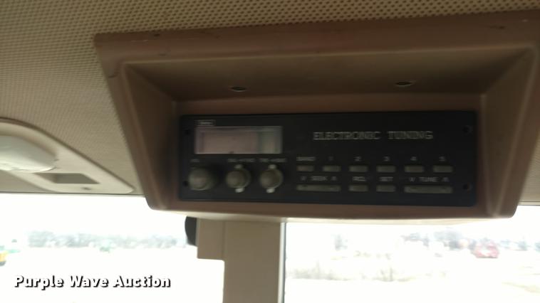 image for item EJ9524 1997 John Deere 6200 tractor