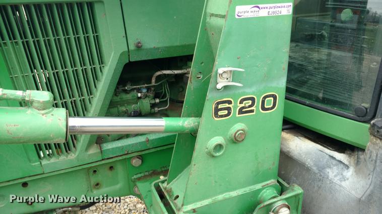 image for item EJ9524 1997 John Deere 6200 tractor