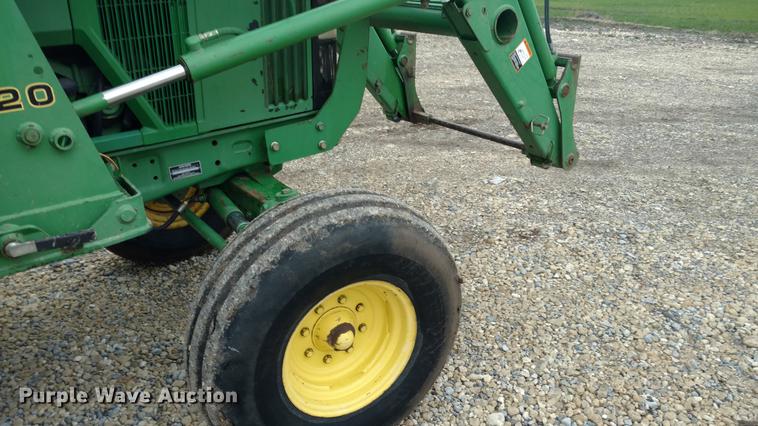 image for item EJ9524 1997 John Deere 6200 tractor