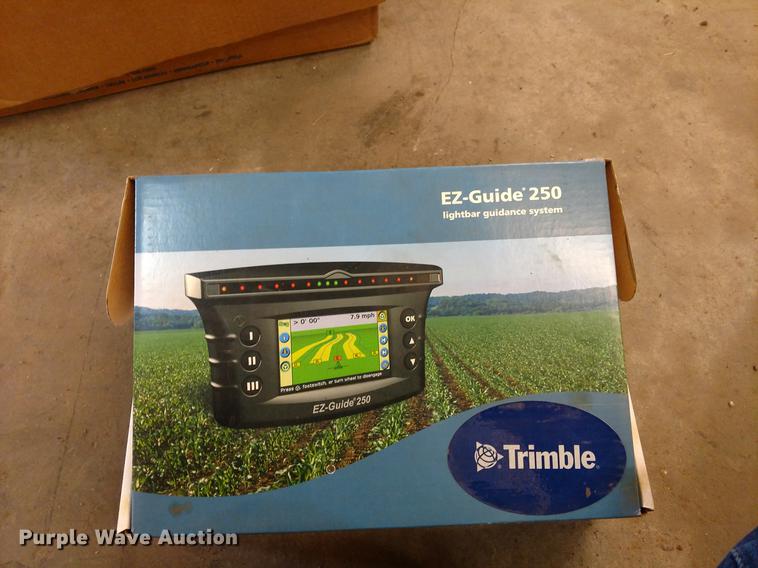 image for item EJ9530 Trimble Ez-Guide 250 light bar guidance system