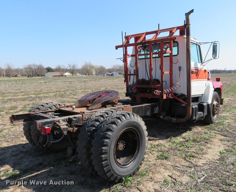 image for item EJ9539 1978 Ford 7000 semi truck