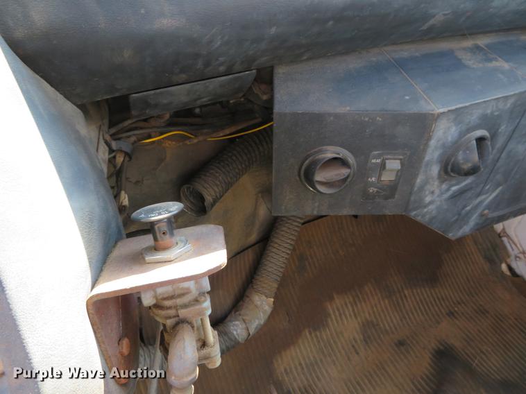 image for item EJ9539 1978 Ford 7000 semi truck