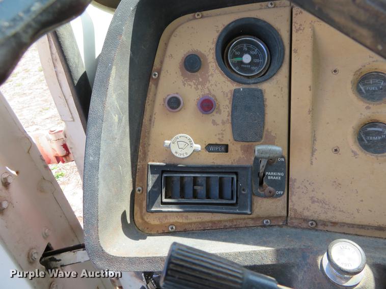 image for item EJ9539 1978 Ford 7000 semi truck