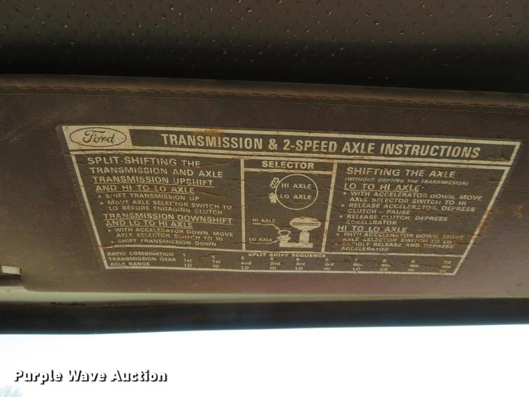 image for item EJ9539 1978 Ford 7000 semi truck