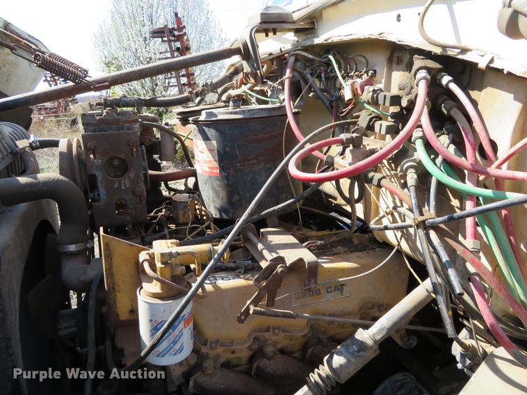 image for item EJ9539 1978 Ford 7000 semi truck