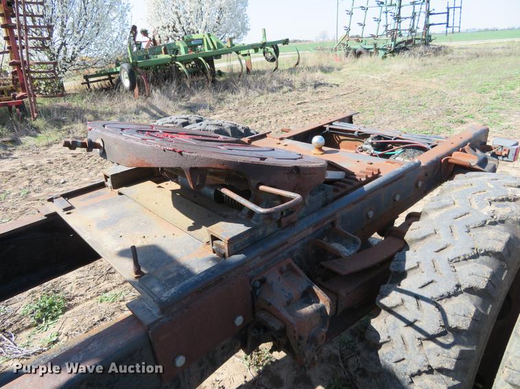 image for item EJ9539 1978 Ford 7000 semi truck