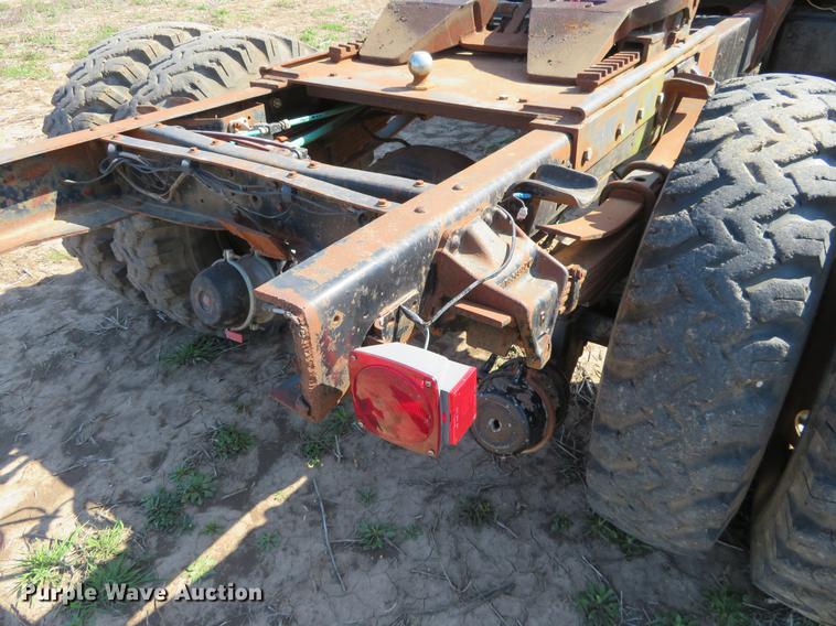 image for item EJ9539 1978 Ford 7000 semi truck