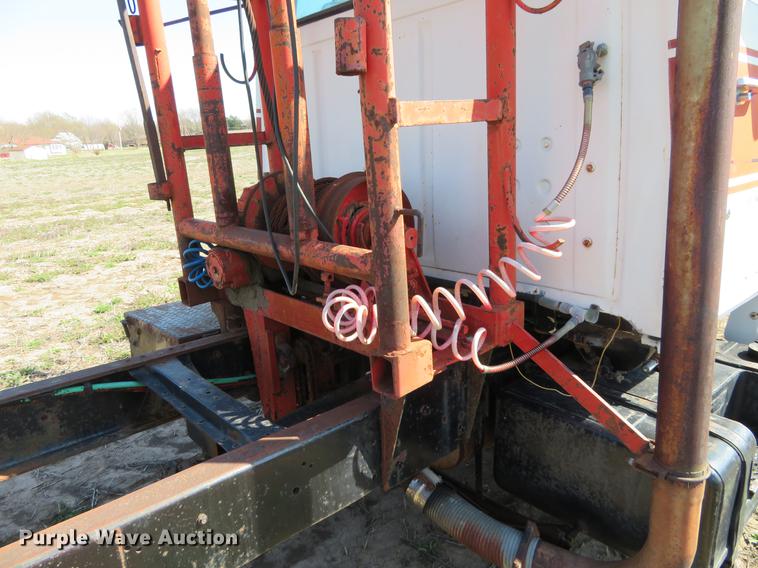 image for item EJ9539 1978 Ford 7000 semi truck