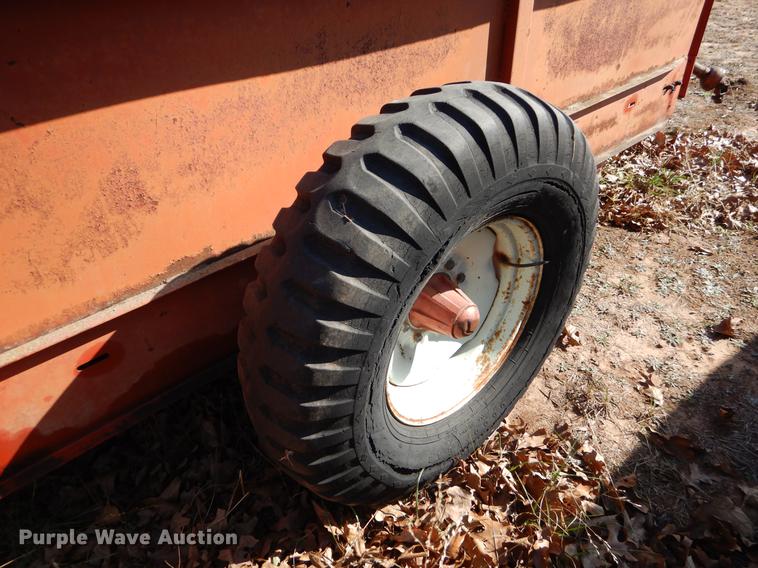 image for item EJ9813 Schwartz 3250 manure spreader