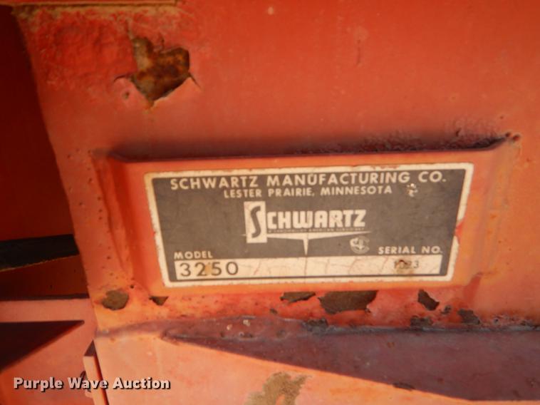 image for item EJ9813 Schwartz 3250 manure spreader