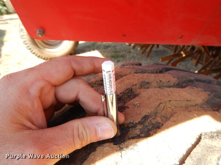 image for item EJ9819 2013 Vicon EXTRA832TPRO mower conditioner