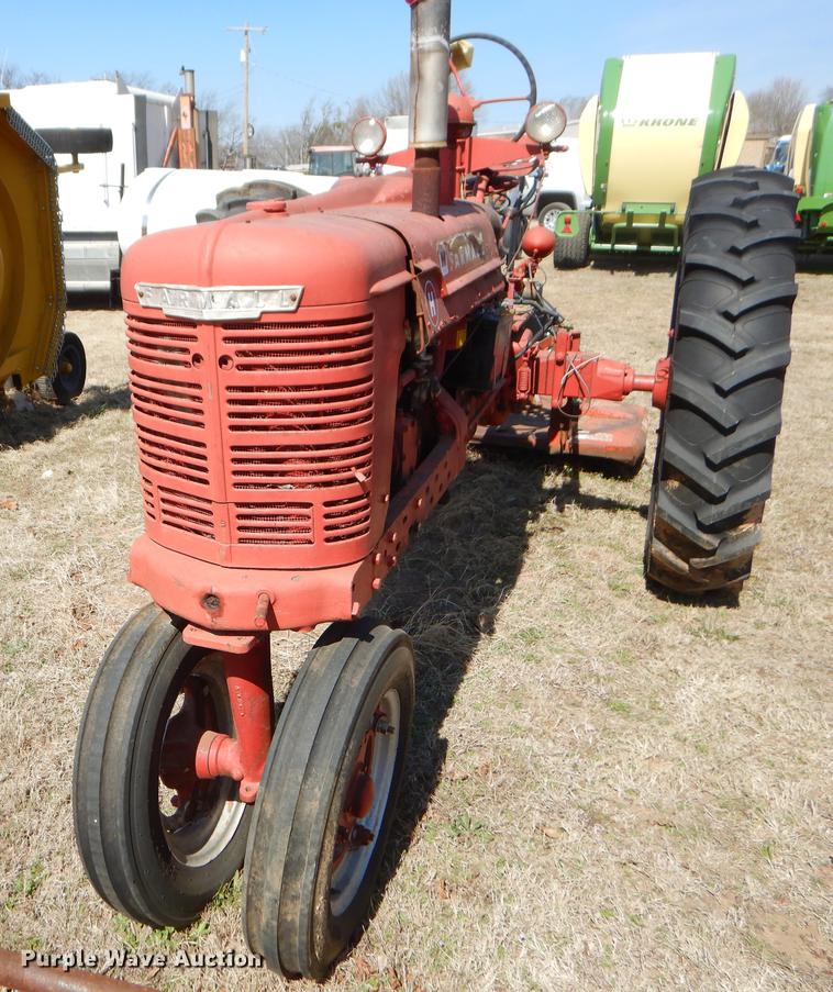 image for item EJ9823 McCormick Farmall tractor