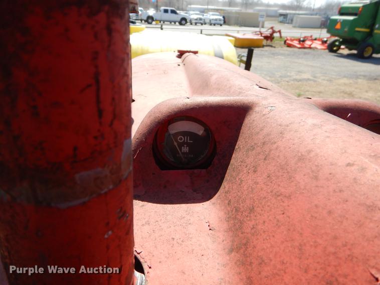 image for item EJ9823 McCormick Farmall tractor