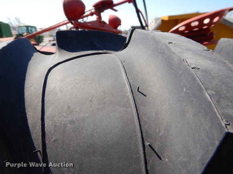 image for item EJ9823 McCormick Farmall tractor