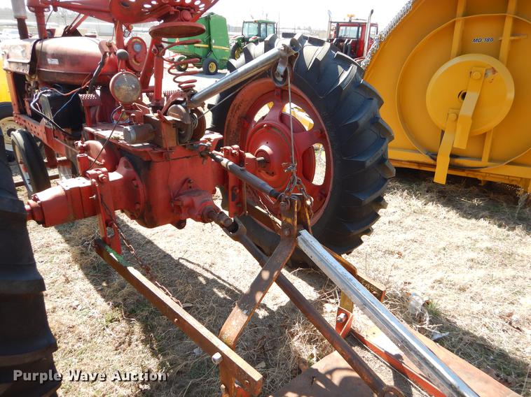 image for item EJ9823 McCormick Farmall tractor