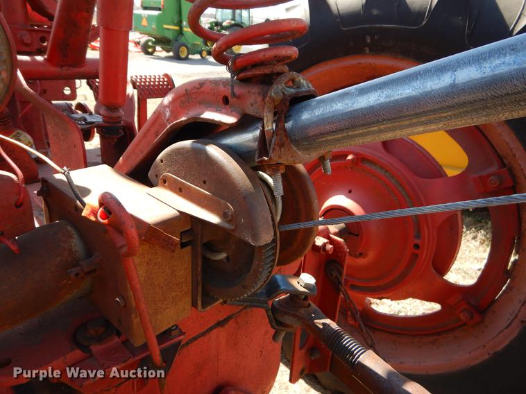 image for item EJ9823 McCormick Farmall tractor