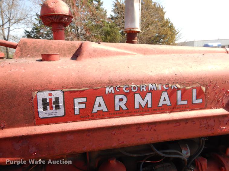 image for item EJ9823 McCormick Farmall tractor