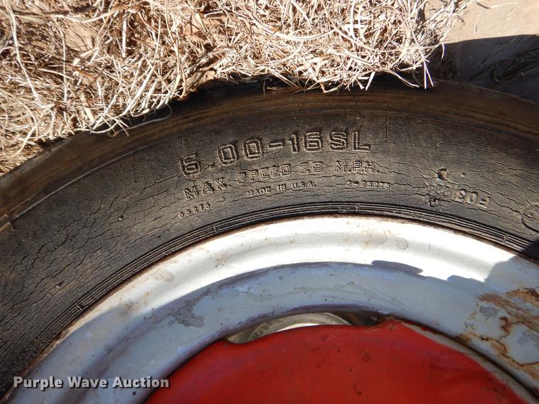 image for item EJ9825 Massey-Ferguson 35 tractor