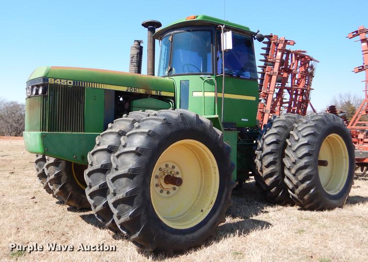 image for item EJ9832 1983 John Deere 8450 4WD tractor