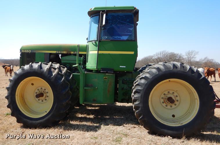 image for item EJ9832 1983 John Deere 8450 4WD tractor