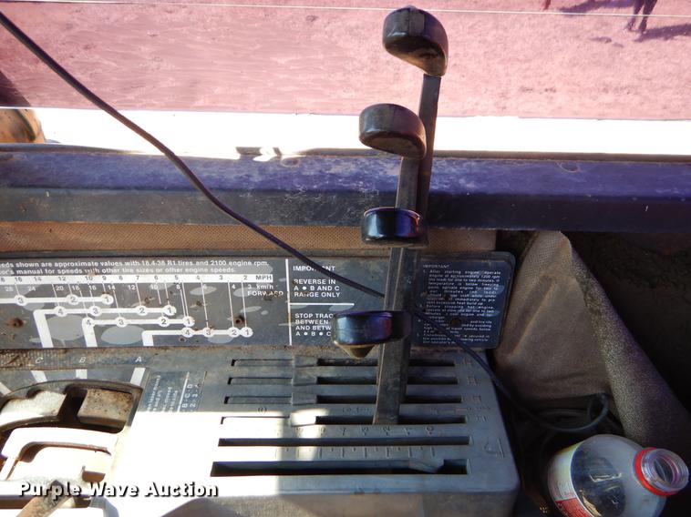 image for item EJ9832 1983 John Deere 8450 4WD tractor