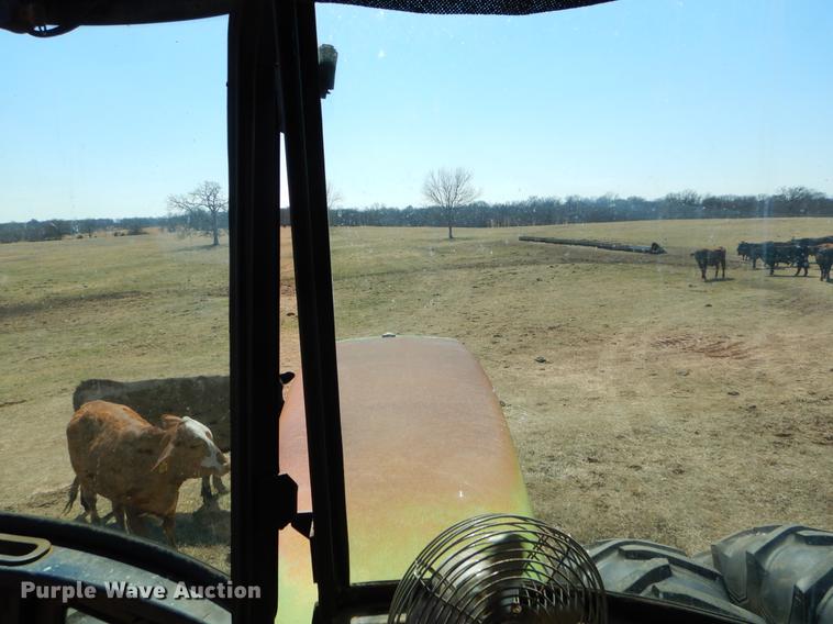 image for item EJ9832 1983 John Deere 8450 4WD tractor