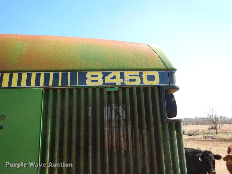 image for item EJ9832 1983 John Deere 8450 4WD tractor