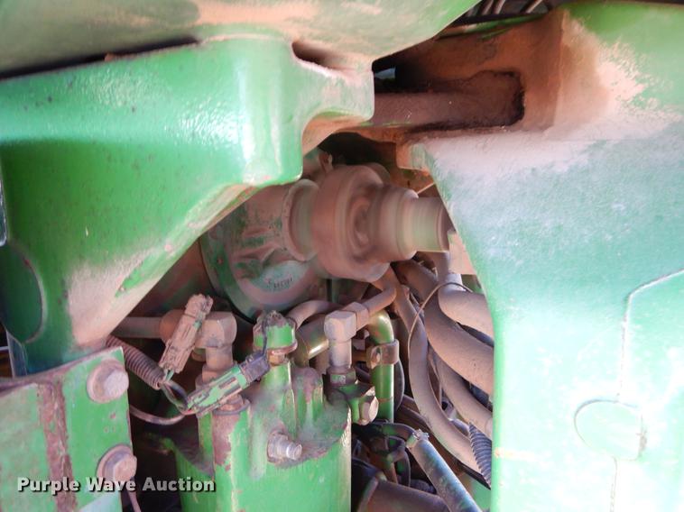 image for item EJ9832 1983 John Deere 8450 4WD tractor