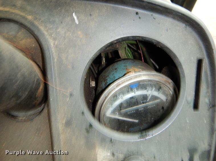 image for item EJ9838 1974 John Deere 4230 tractor