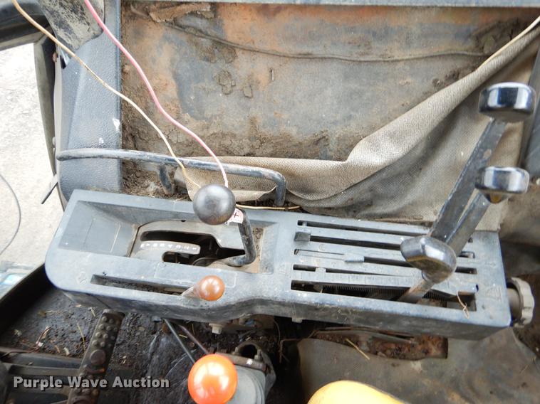 image for item EJ9838 1974 John Deere 4230 tractor