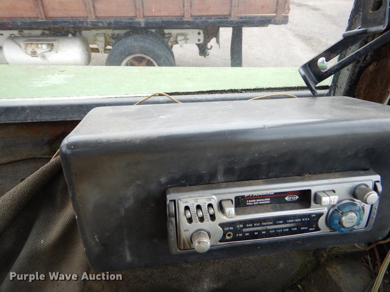 image for item EJ9838 1974 John Deere 4230 tractor