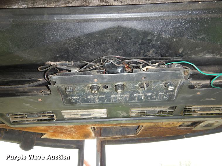 image for item EJ9838 1974 John Deere 4230 tractor