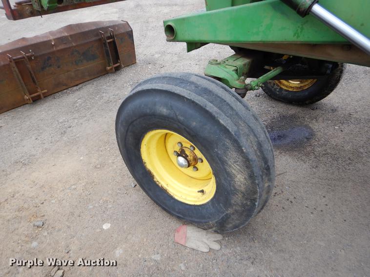 image for item EJ9838 1974 John Deere 4230 tractor