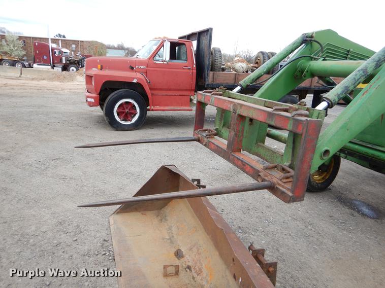 image for item EJ9838 1974 John Deere 4230 tractor